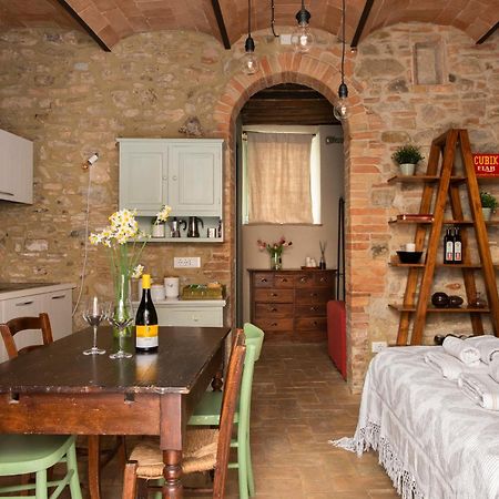 Il Borghetto - La Bottega Di Adele Loft Lägenhet Castelnuovo dellʼAbate Exteriör bild